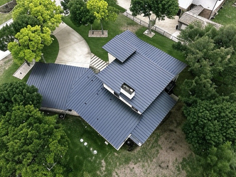 Black PVDF standing seam